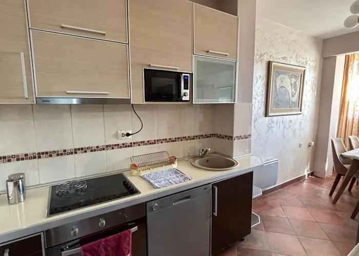 Irina's Peaceful And Comfort Zone, Center Of Appartamento