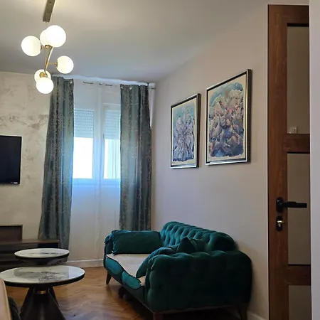 Irina's Peaceful And Comfort Zone, Center Of Apartment
