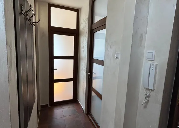 Irina's Peaceful And Comfort Zone, Center Of Apartment